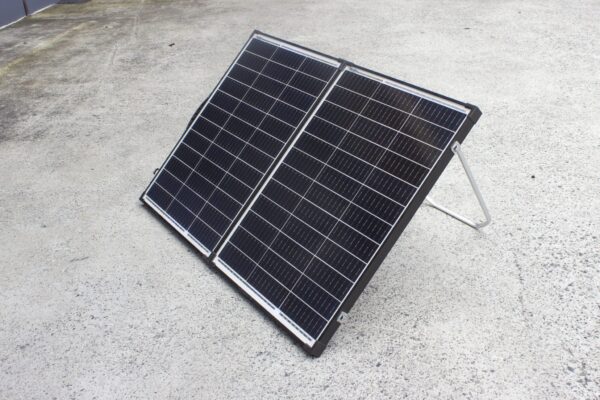 KT Solar 120 Watt, 12V Mono-crystalline Folding Solar Panel Kit - Image 3